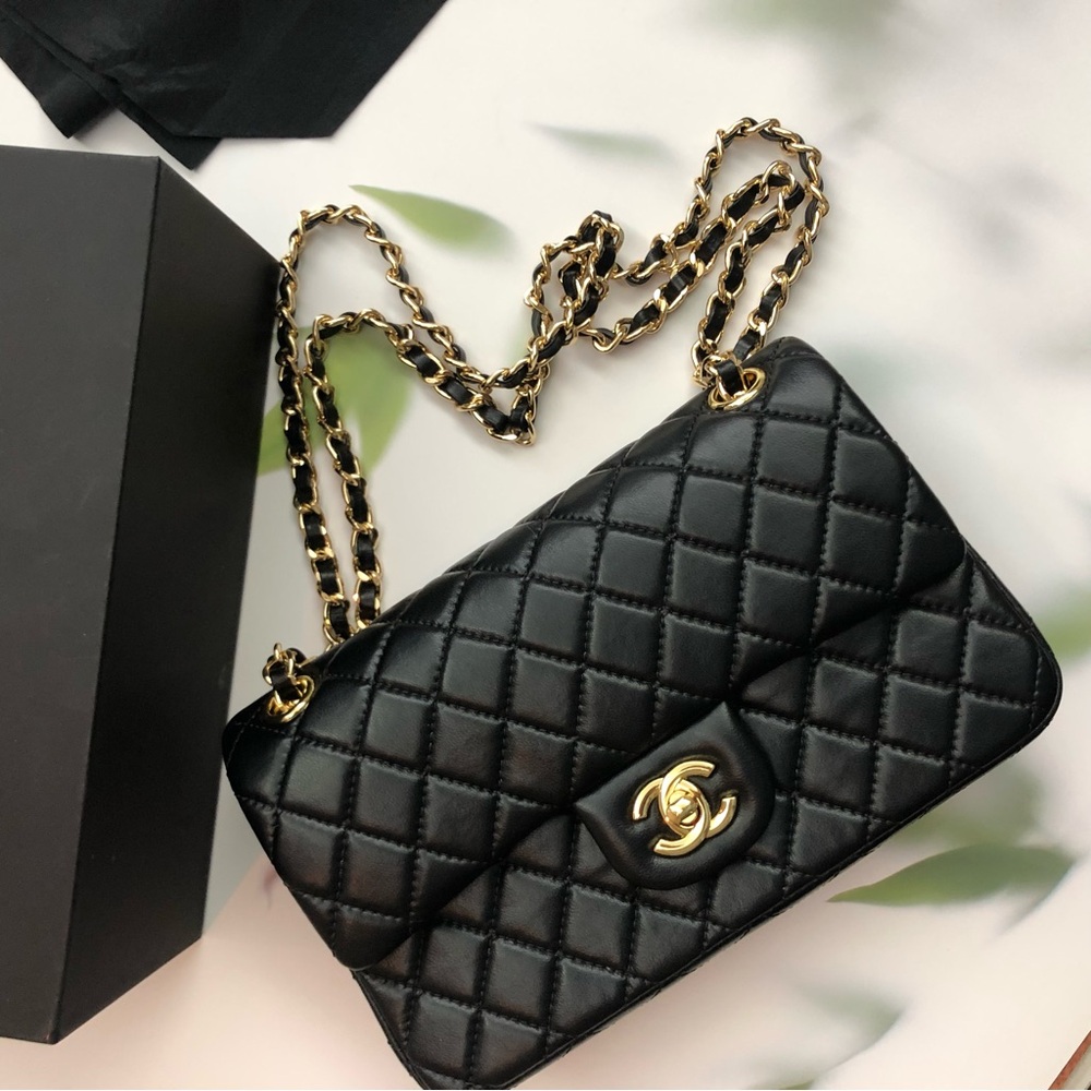 Quilted Black Shoulder Bag with Gold Chain Accent